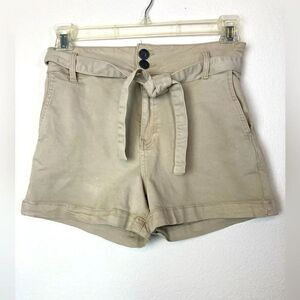 Kut from the Kloth Jane High Rise High Waist Shorts with Belt great pockets!